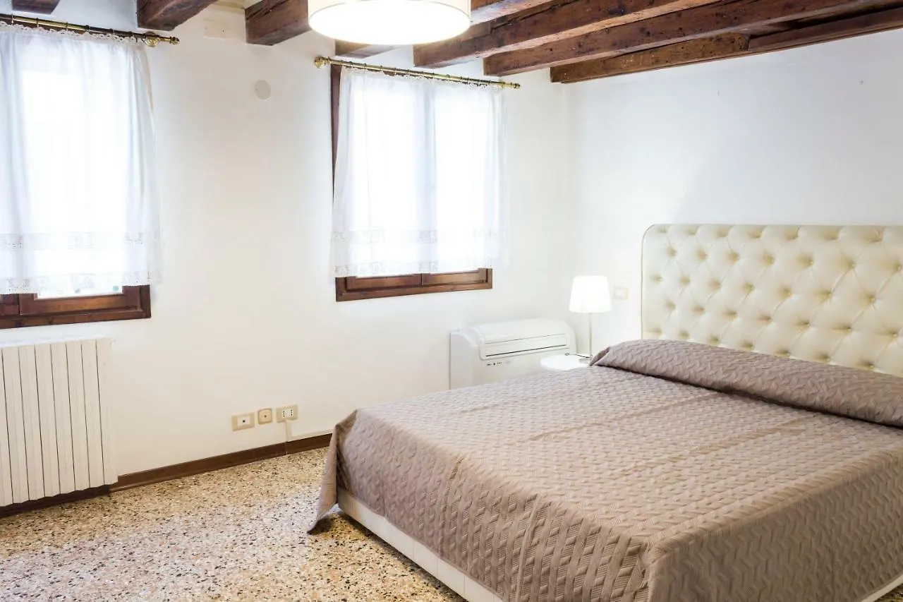 Sansoni Palace - Canal View Hotel Venice 0*,  Italy