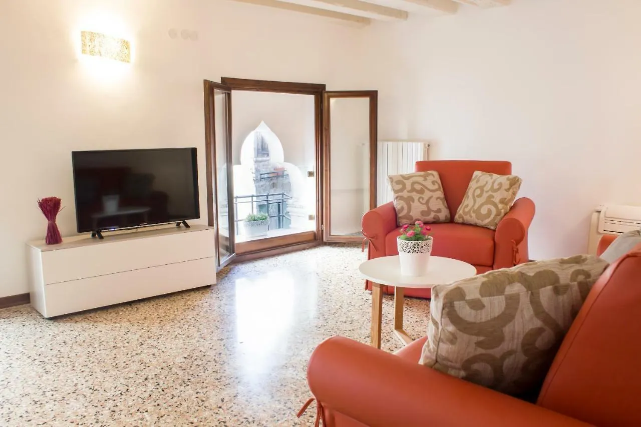 Sansoni Palace - Canal View Hotel Venice