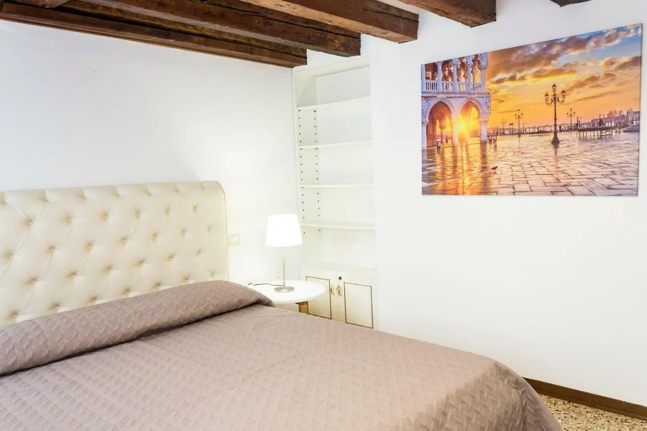Sansoni Palace - Canal View Hotel Venice 0*,  Italy