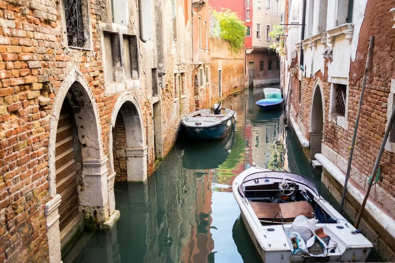 Apartment Hotel Sansoni Palace - Canal View Venedig